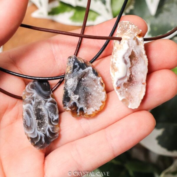 Agaat geode ketting - Crystal Cave