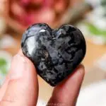 Indigo gabbro hart - Crystal Cave