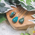 Parrot wing chrysocolla ketting zilver - Crystal Cave